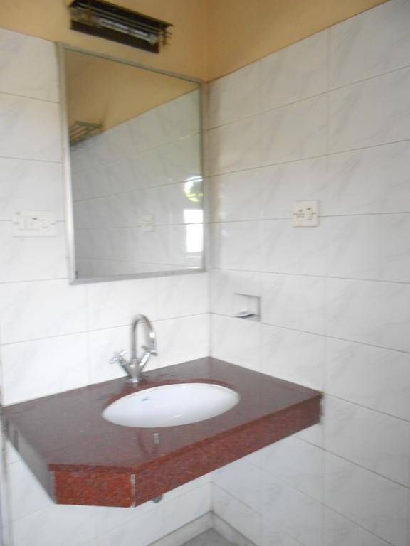 Hotel Akash Deep Calcutta  Esterno foto